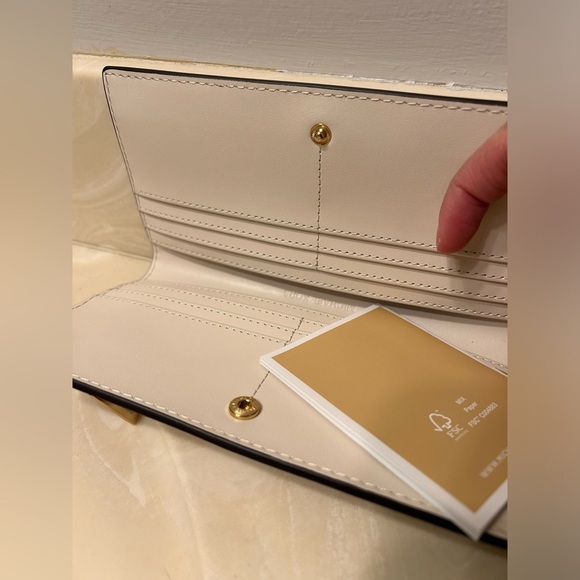 MICHAEL KORS JET SET REED LARGE FLAP BIFOLD SNAP WALLET - Picture 3 of 3